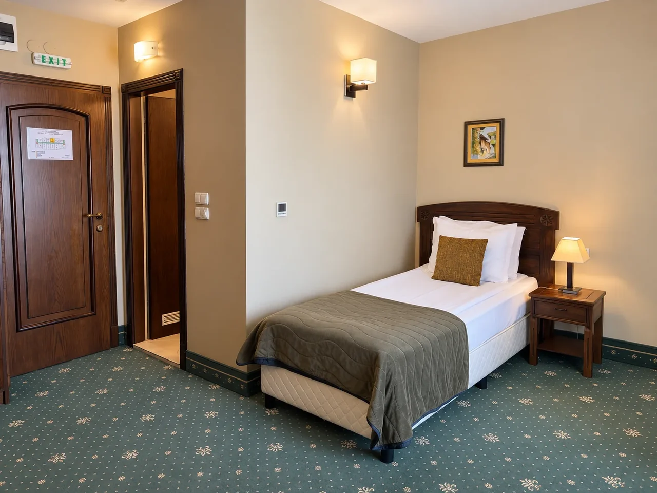 EINZELZIMMER im Hotel RETRO, Haskovo